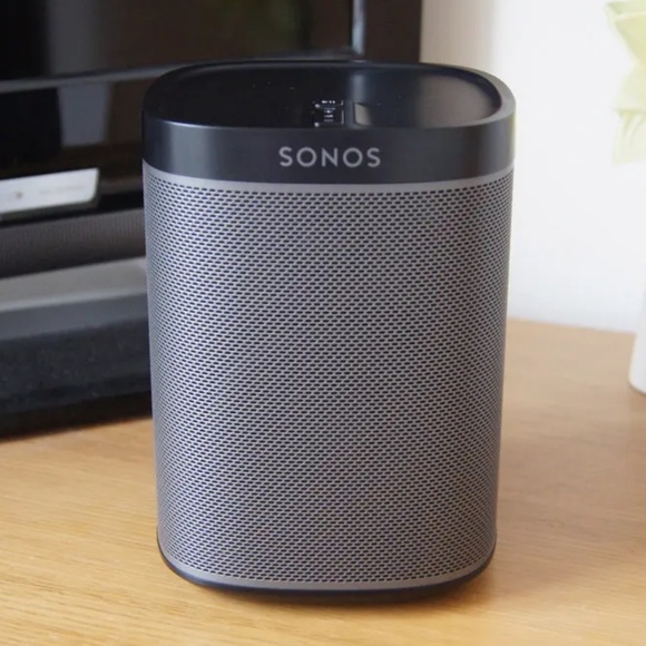 SONOS Play:1 Compact Wireless WiFi Smart Speaker & WALI Wall Mount - Black - Picture 16 of 16